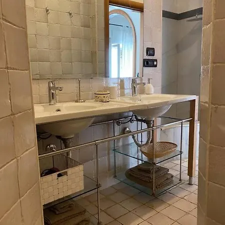 Seafront House Apartment *