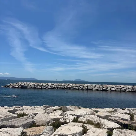 Apartment Seafront House Naples